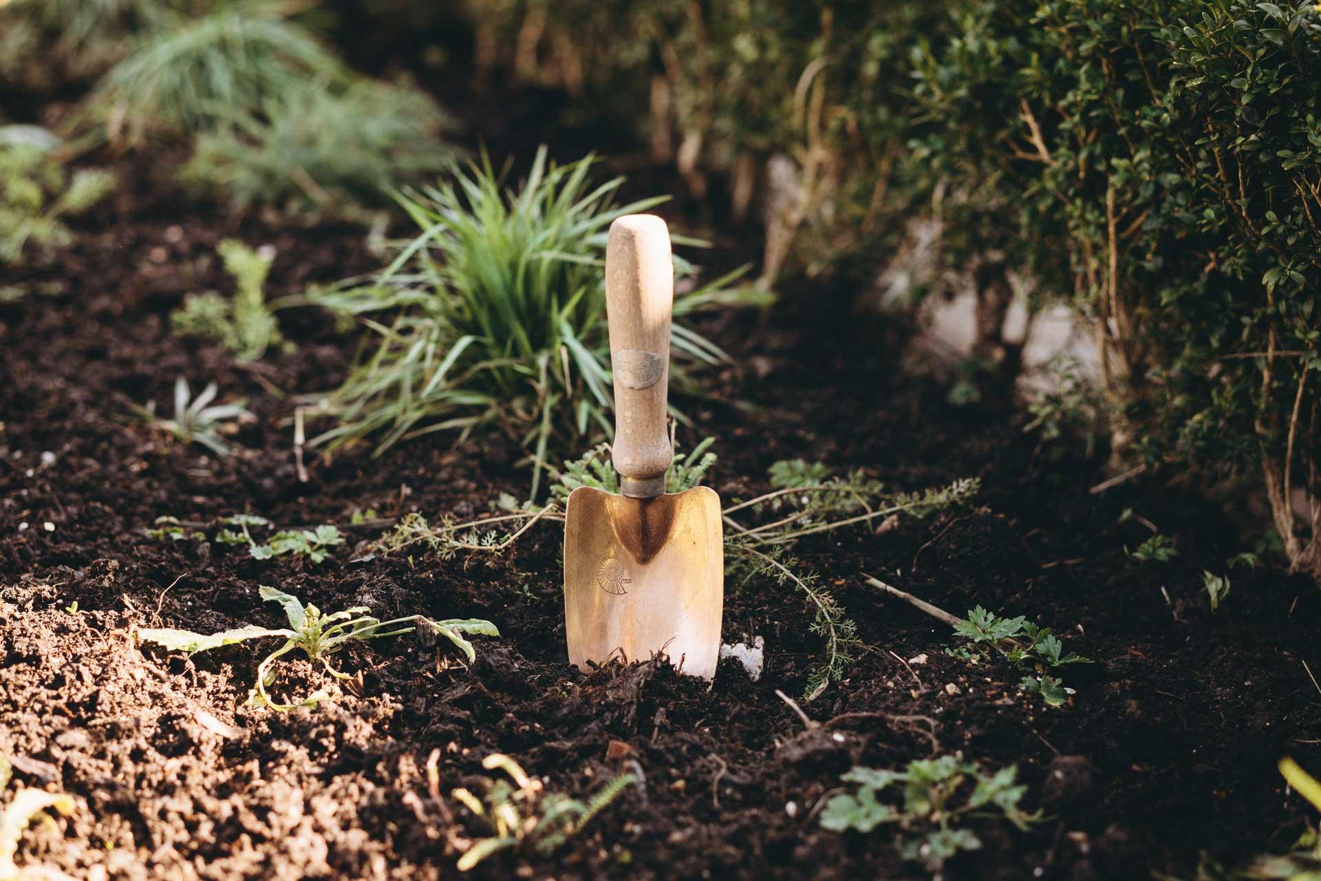 uploads/images/Dg_1 32 Castor Trowel 3