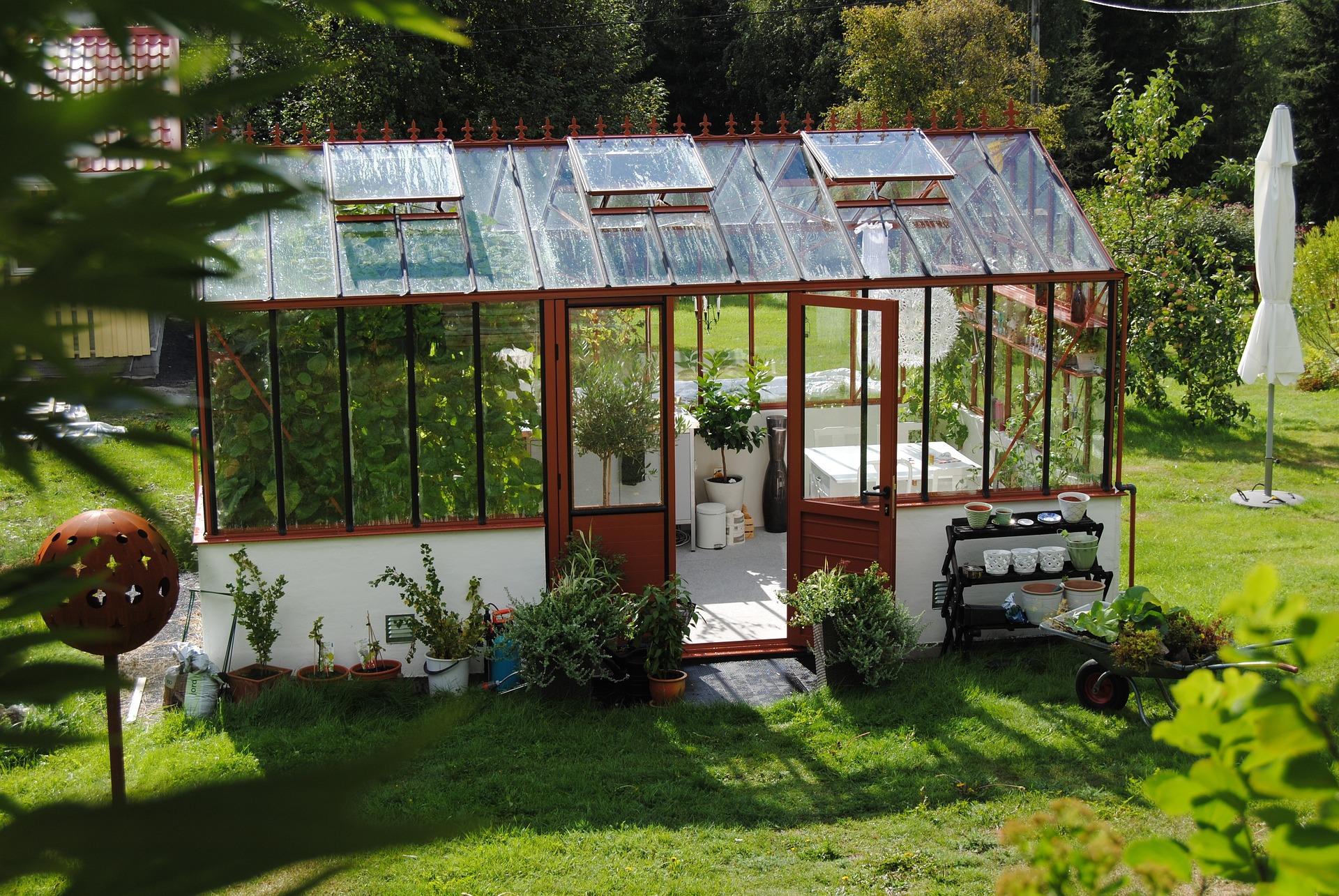 greenhouse 1192872_1920