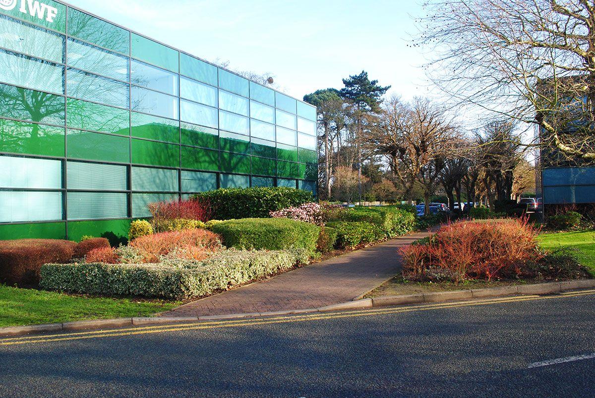 uploads/images/office Landscape Maintenance